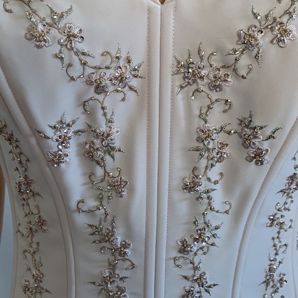 DAVID’S BRIDAL Off- Shoulder Gown - Picture 4 of 12